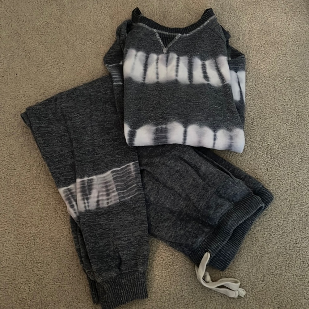 Theo and Spence matching pajama tie dye set